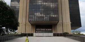 Mercado melhora expectativa sobre economia com PIB a 2,14%