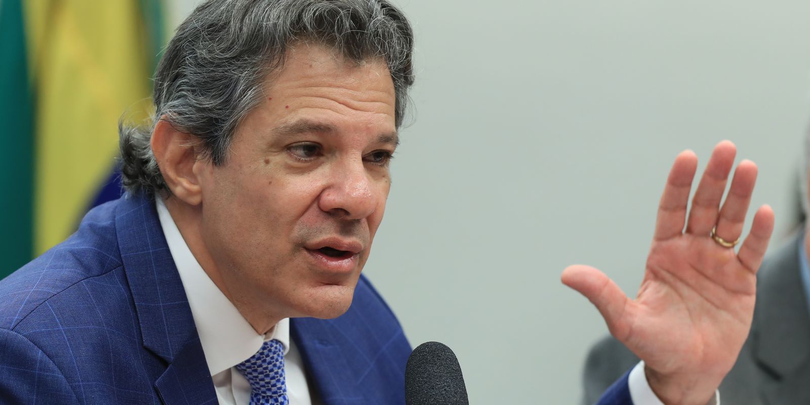 No momento, você está visualizando Haddad: governo tem plano para socorrer setores afetados por tarifaço