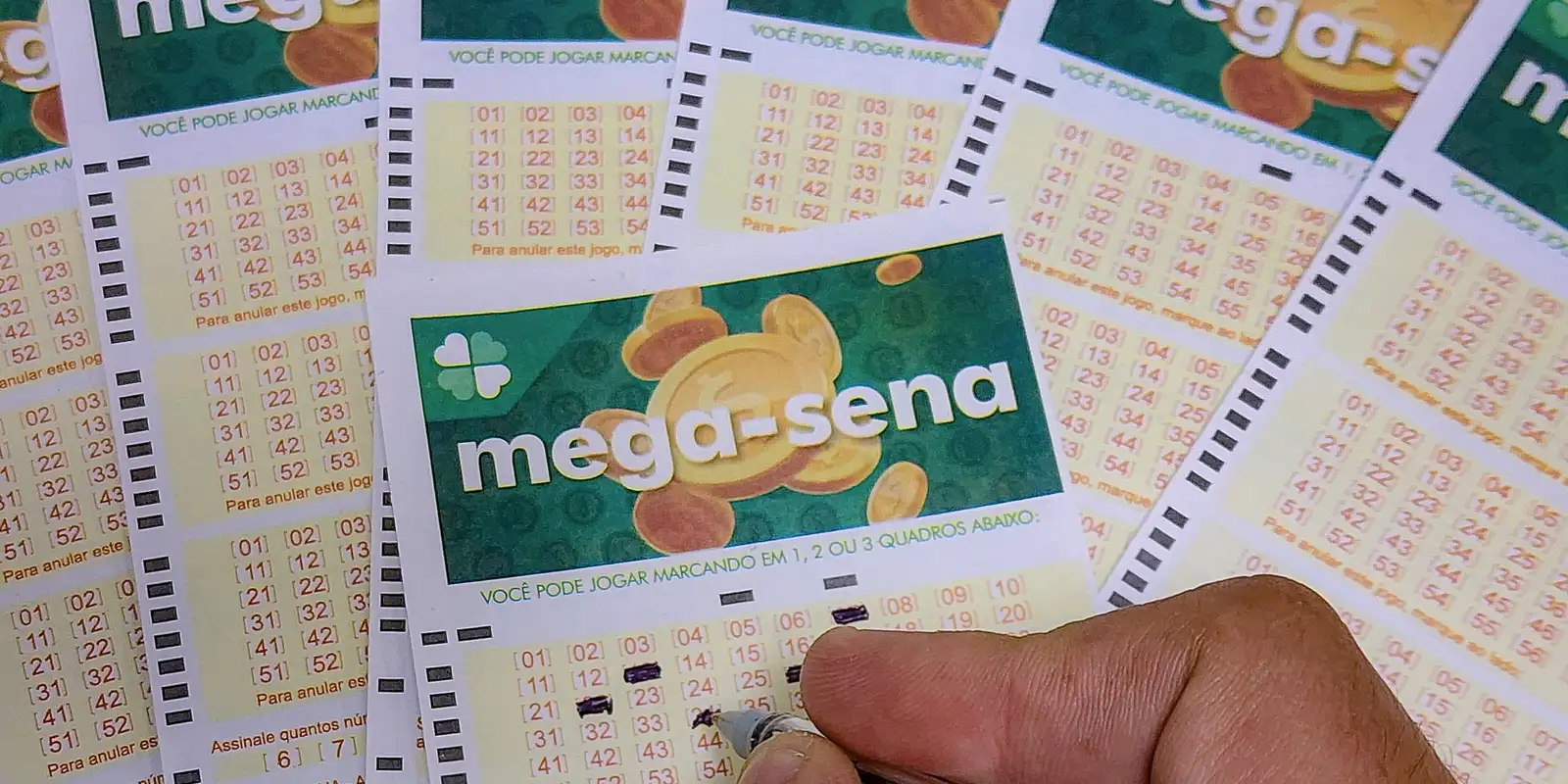 No momento, você está visualizando Mega-Sena acumula e prêmio deve chegar a R$ 51 milhões