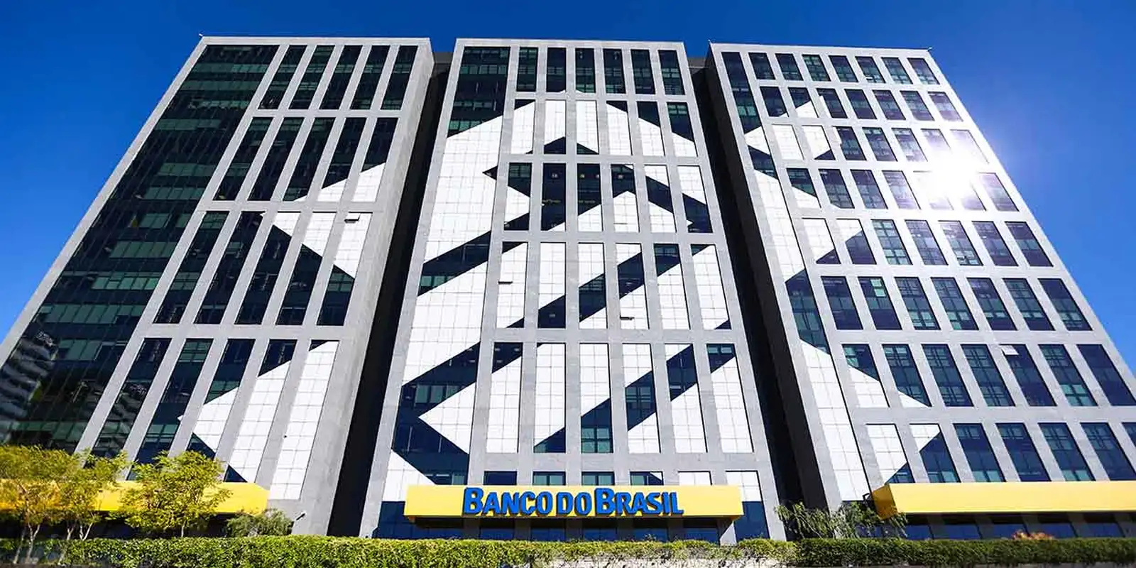 No momento, você está visualizando BB tem lucro de R$ 11,2 bi no primeiro semestre, queda de 40,7%